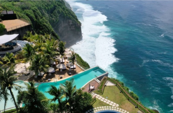 Uluwatu The Edge